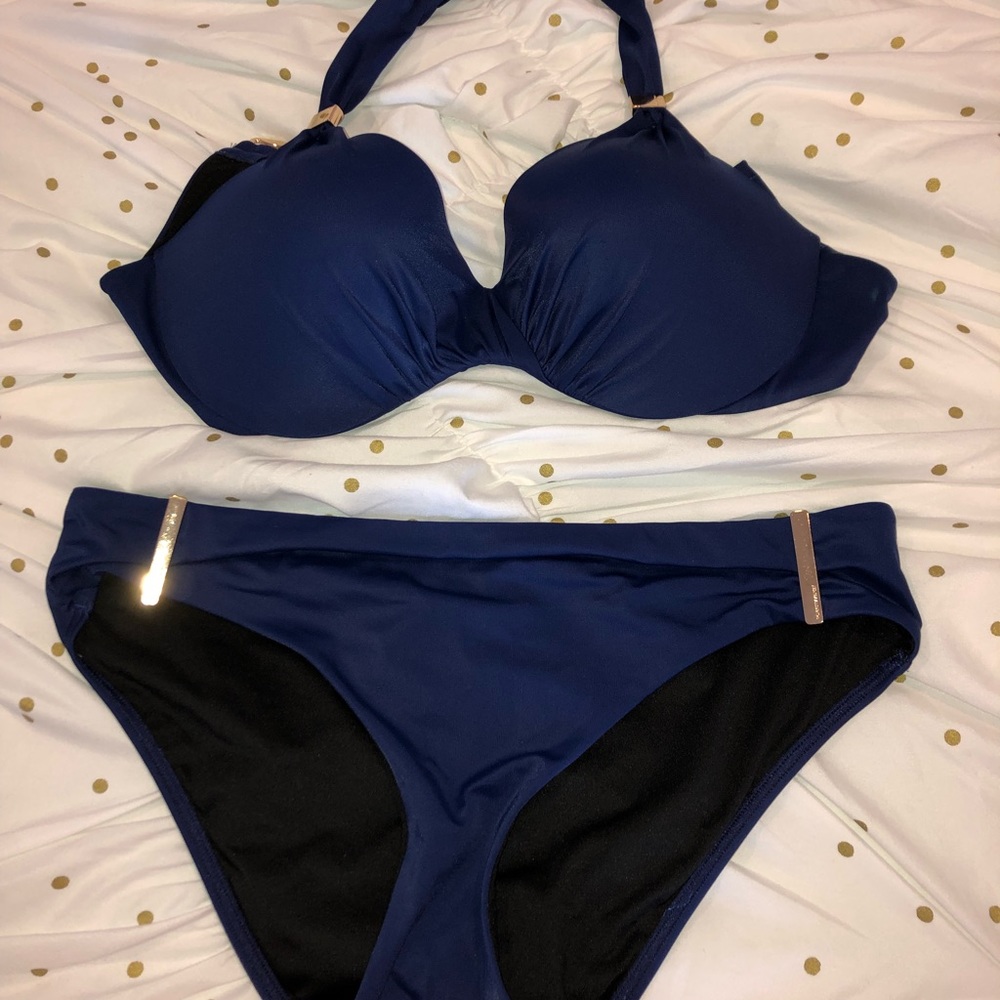 Victoria’s Secret SWIM 34DD Push Up